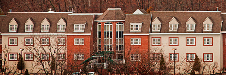 Ross and Portelli of Highcap Goup broker $14 million Roslyn Hotel sale; 77-key property sold to 935 Lakshmi; Buyer advised by Bridgeton Holdings